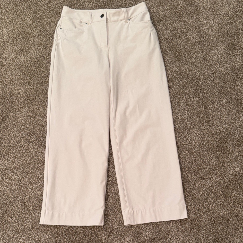 Lululemon Women's Classic Wide Leg Crop Trousers
